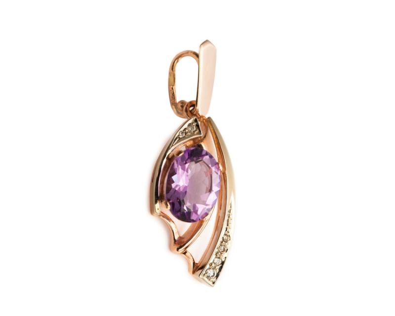 Oval-cut Amethyst and Diamond Pendant, 18k yellow gold