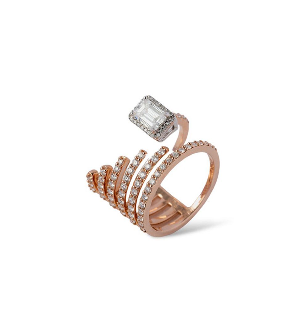 Cocktail diamond ring