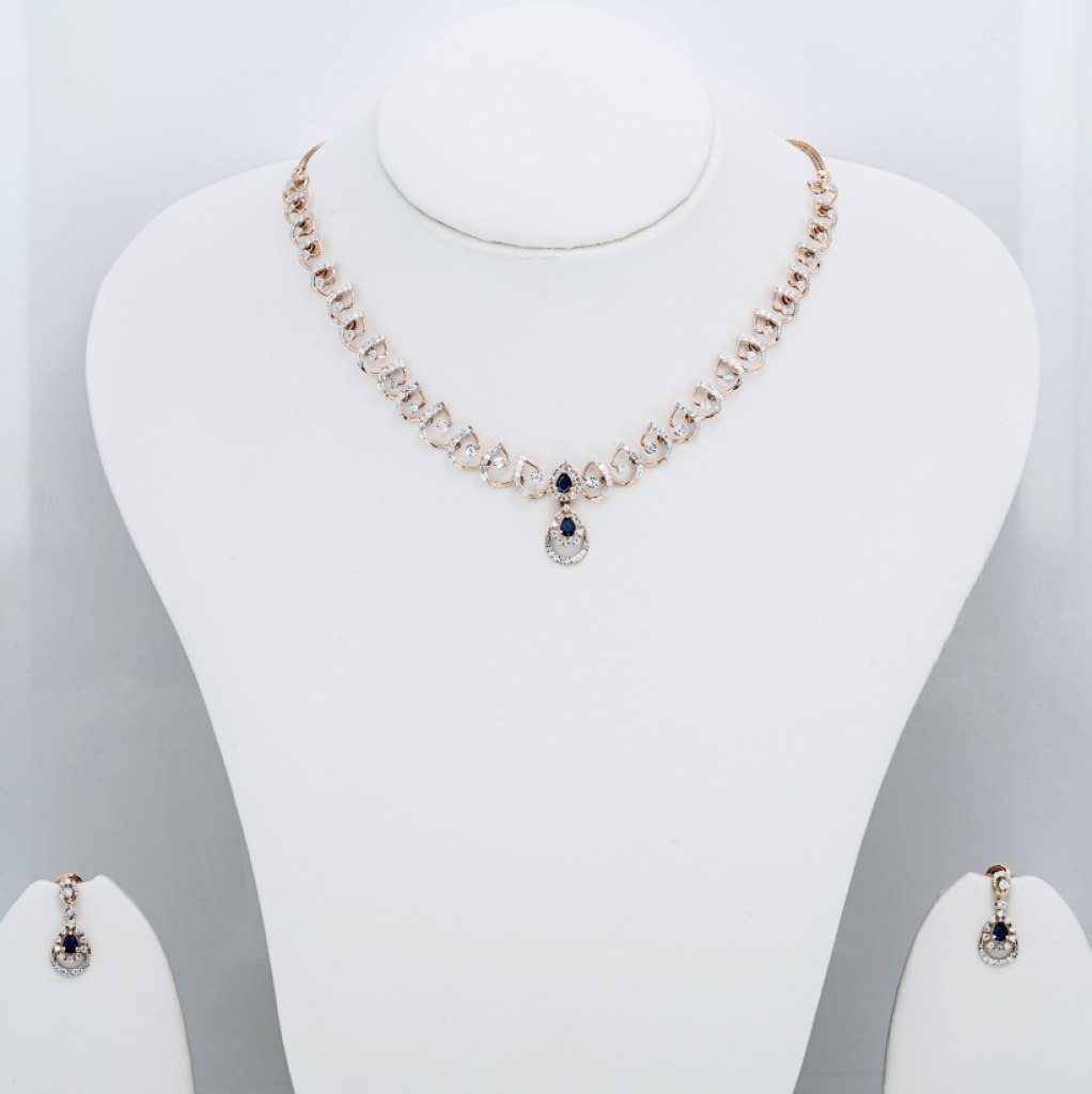 Elegant Sparkle Diamond Necklace Set