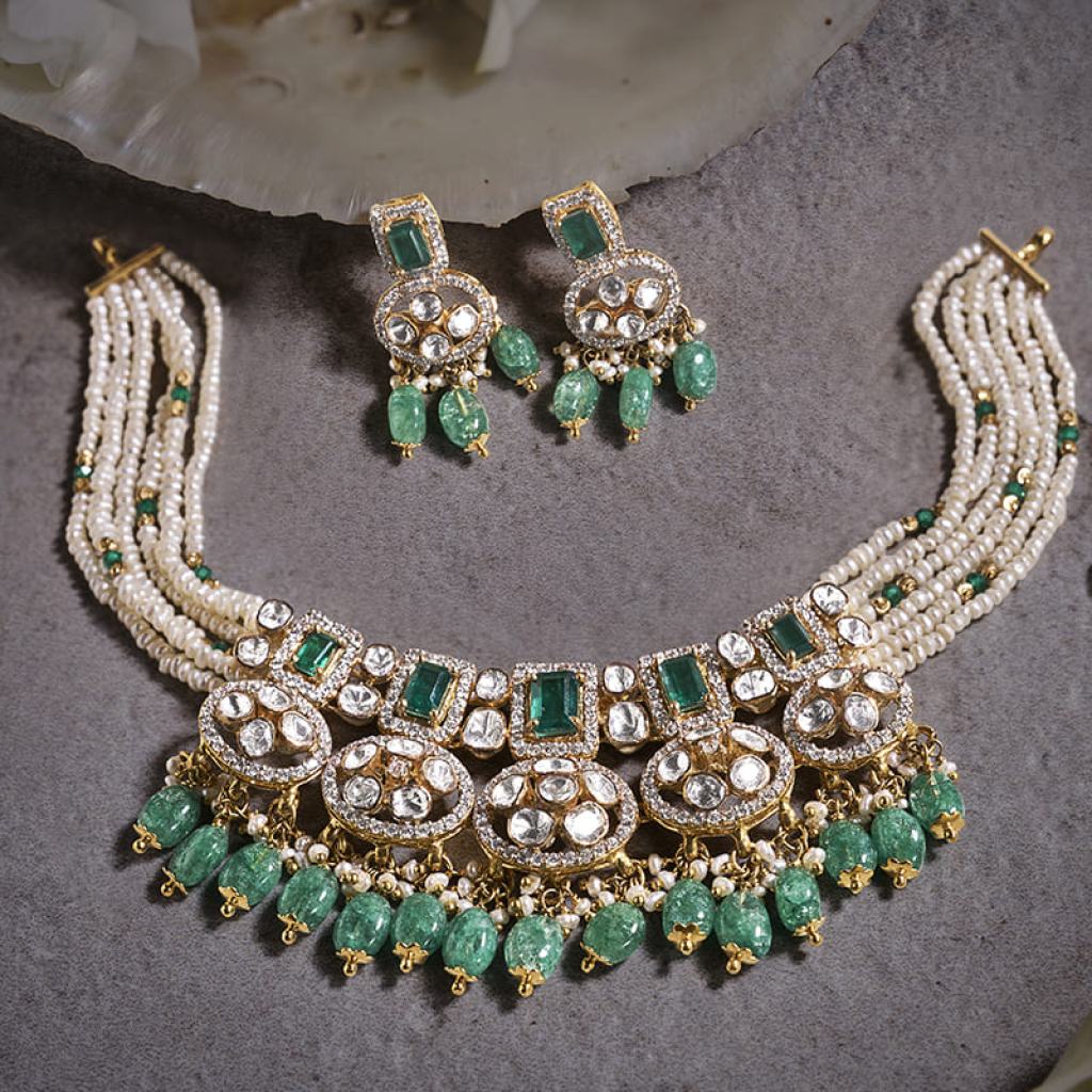 Traditional Gold Necklace Bridal Jewelry Set with Kundan
