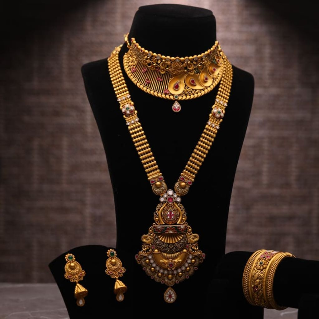 Designer Royal Heritage Gold Necklace Bridal Necklace Set with Kundan
