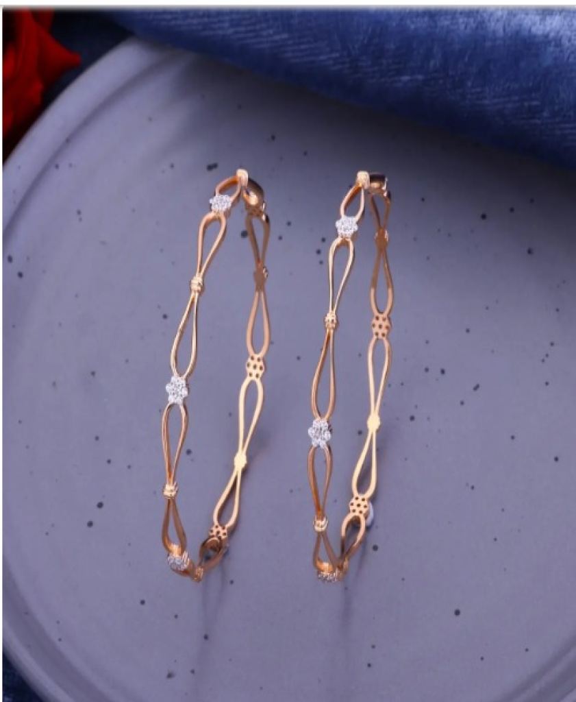 The Eternal Glow Bangle Gold Finish