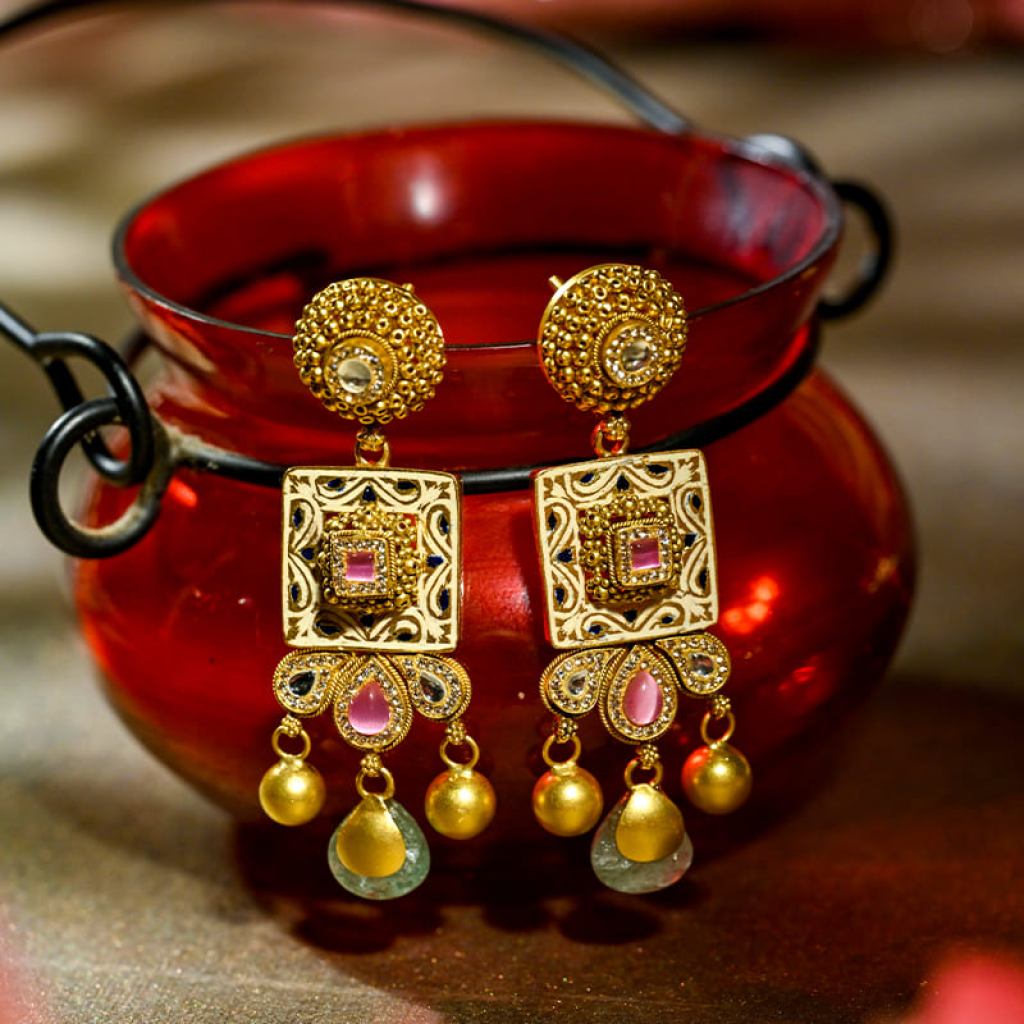 Kundan Earrings: Exquisite Gold-Toned Jewelry for Every Occasion