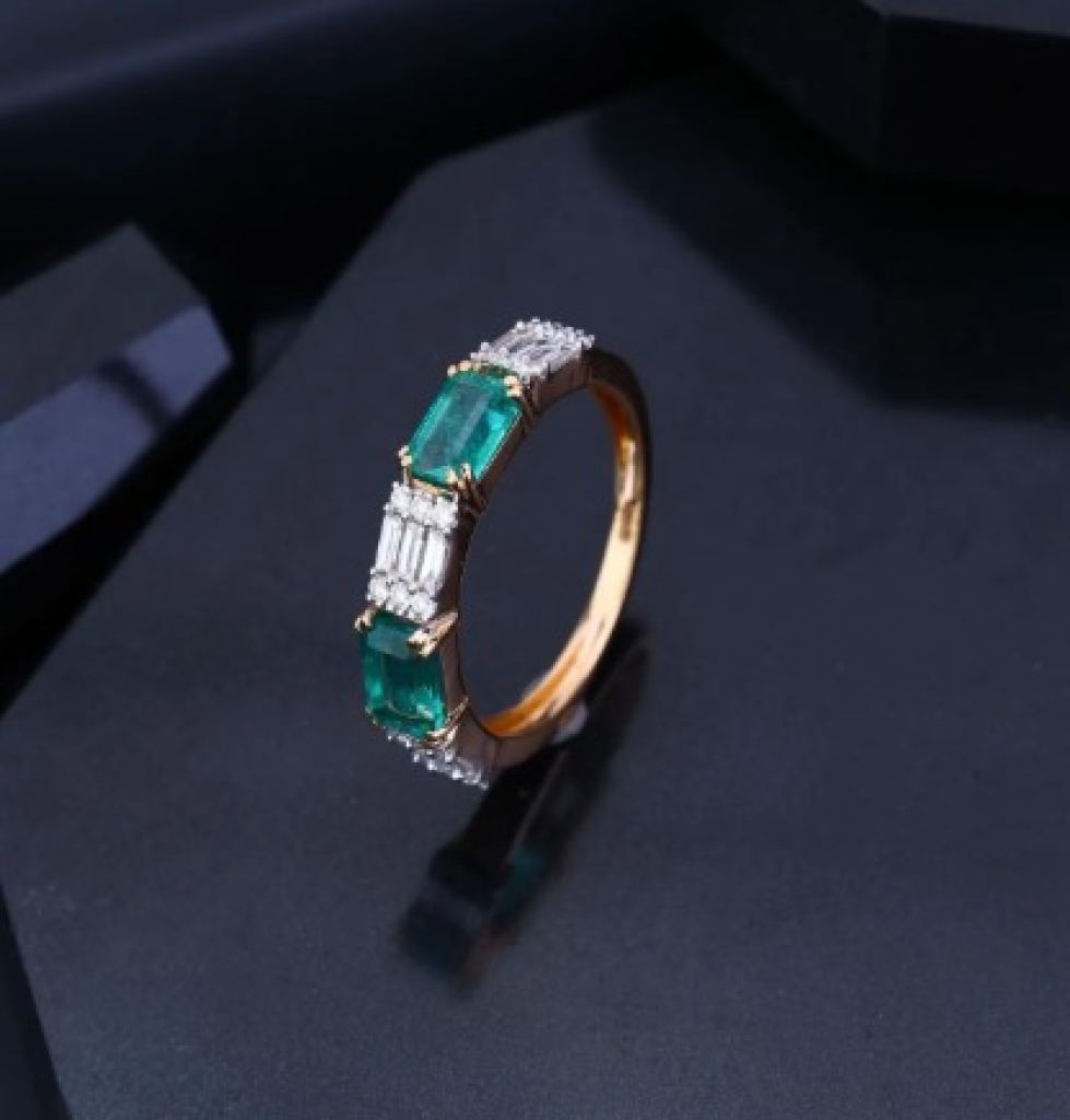 Luxury Look Ring For Ladies 