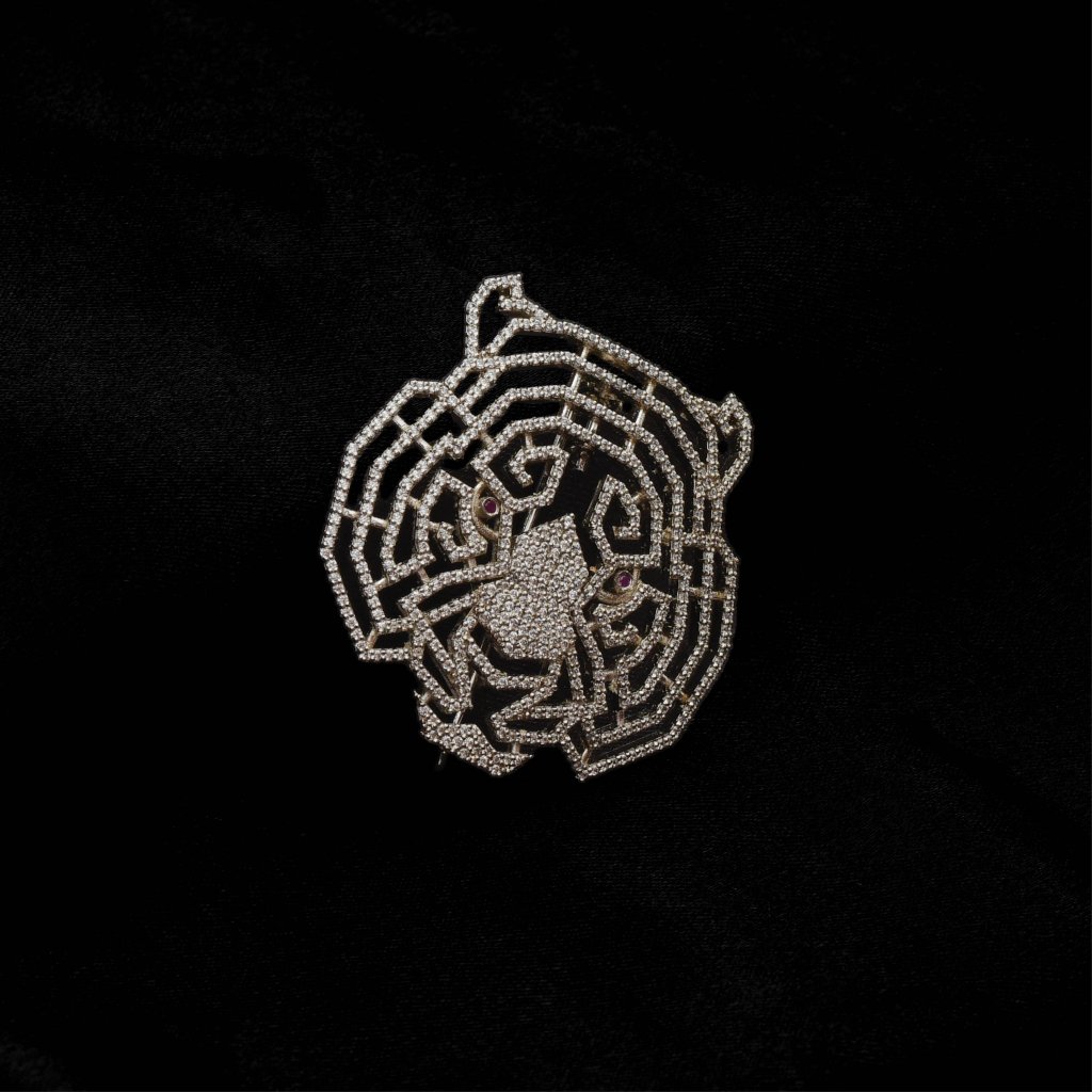 Elegant Tiger Motif Silver Brooch