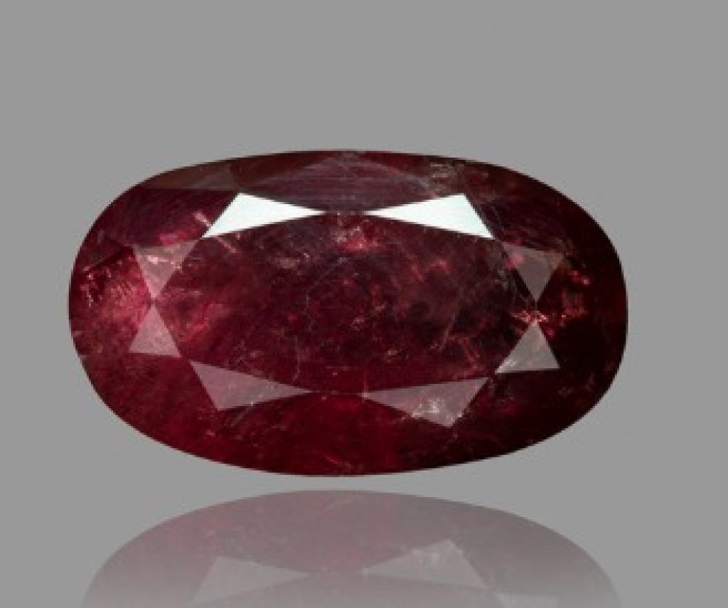 Burma Royale – 4.66 ct Round Ruby