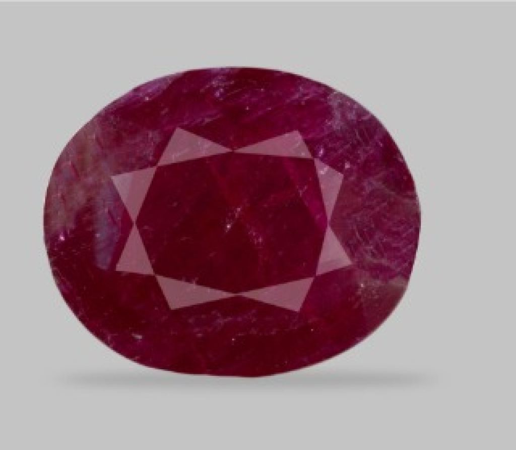 Mozambique Majesty – 4.85 ct Oval Ruby