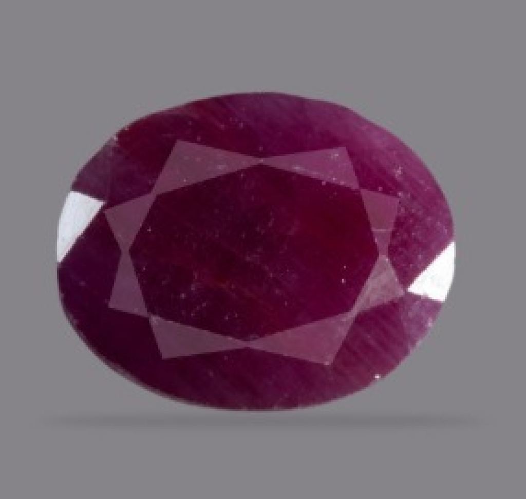 African Royale – 5.27 ct Oval Ruby