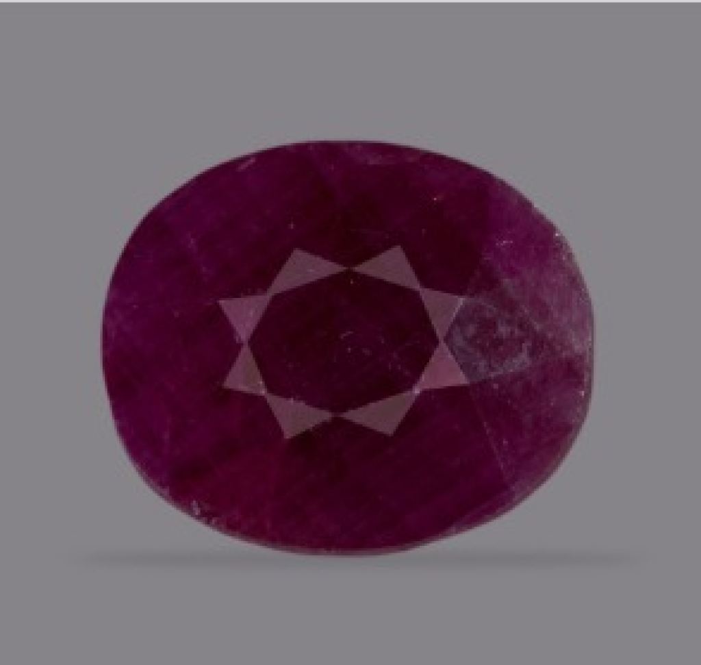 African Royale – 6.38 ct Oval Ruby