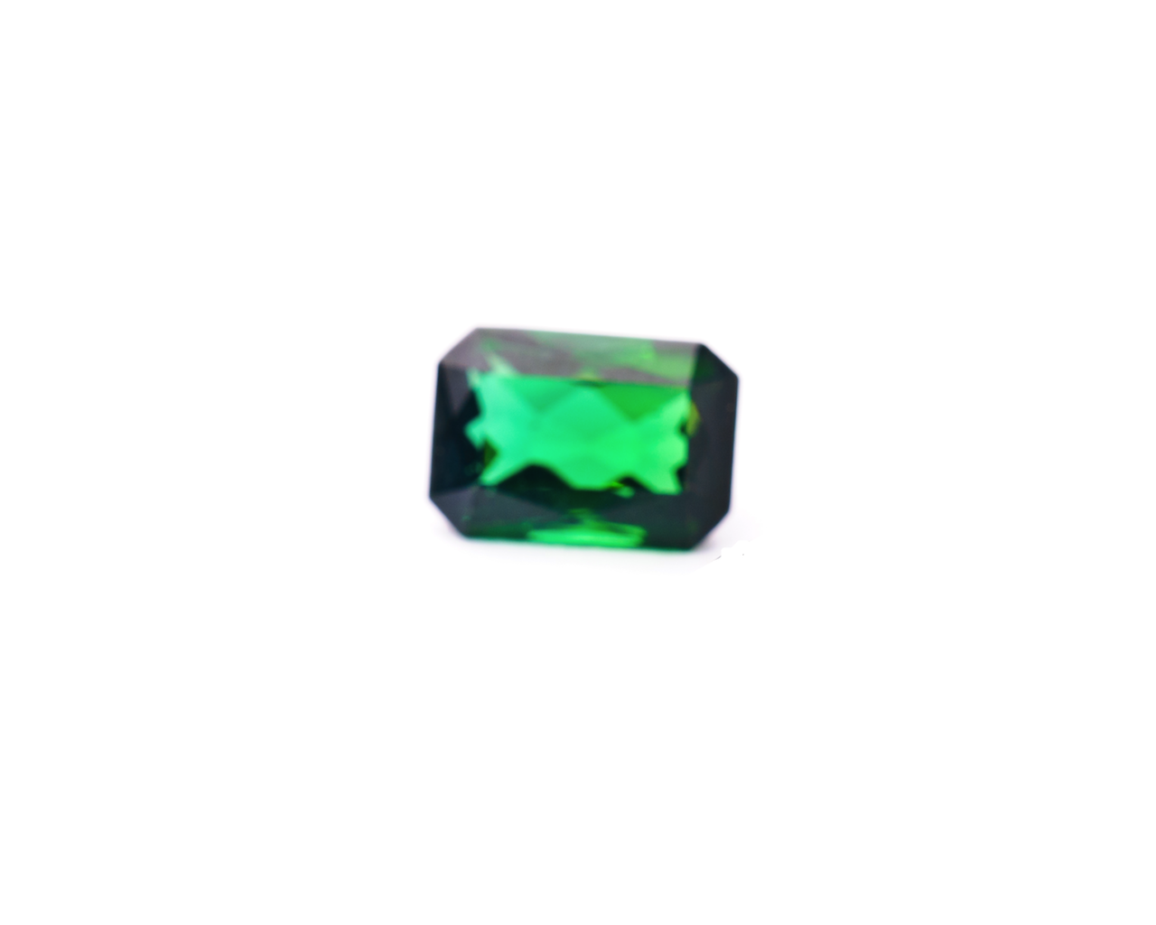 Emerald-cut Loose Emerald Stone, Colour: Green