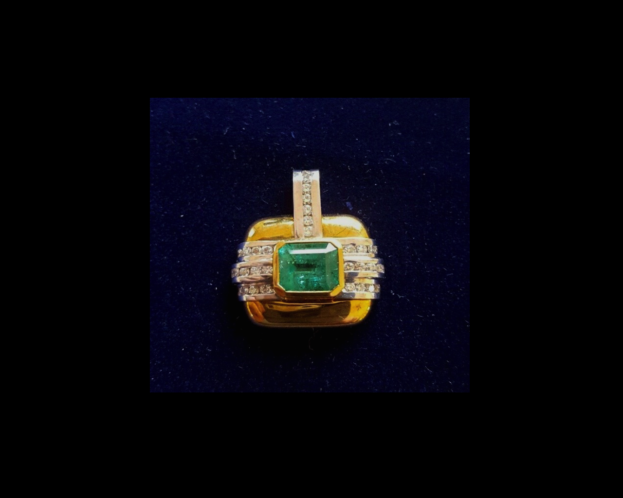 Emerald-cut Emerald and Diamond Pendant, 18k yellow gold