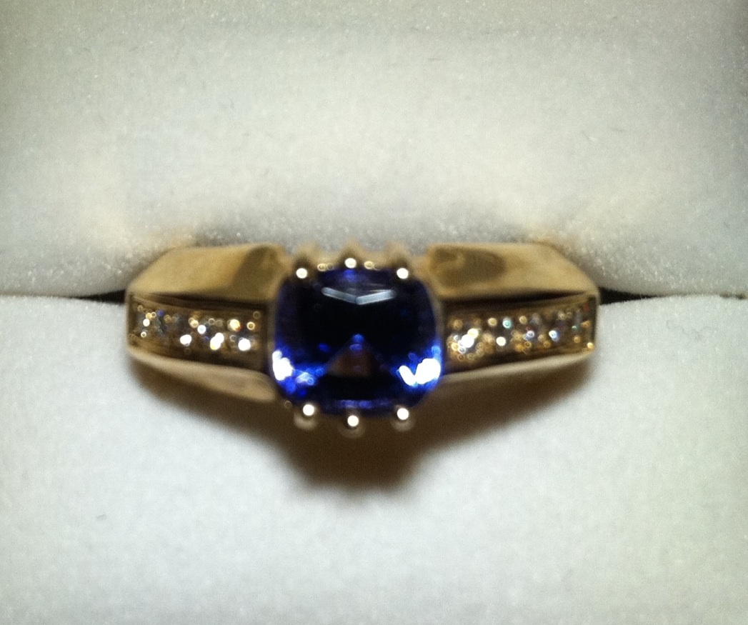 Burmese Cushion-cut Sapphire and Diamond Ring, 18k yellow gold