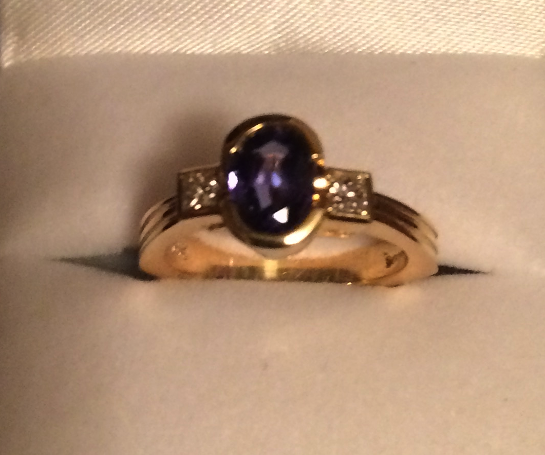 Oval mixed-cut Blue Sapphire and Diamond Ring, 18k yellow gold