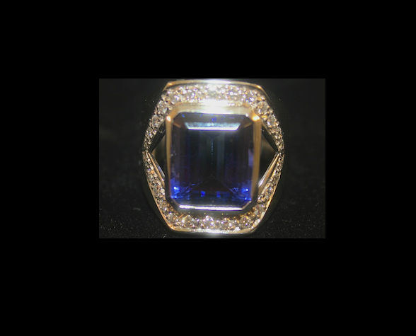 Cushion Cut Tanzanite Ring with diamonds, 18k yellow gold