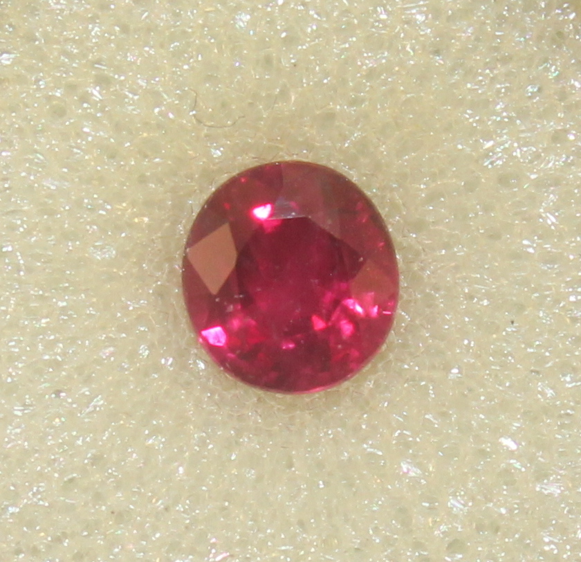 Round-cut Loose Ruby Stone, Colour: Pinkish Red